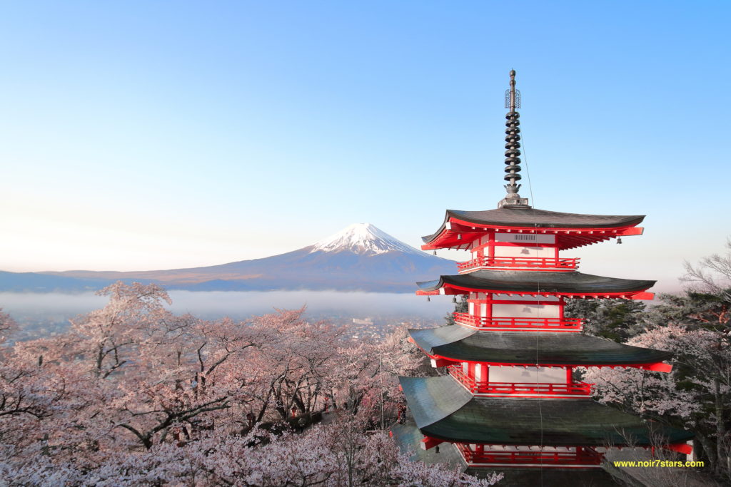 The Shrine with the best View of Mount Fuji Chureito Pagoda 新倉山 浅間公園 忠霊塔